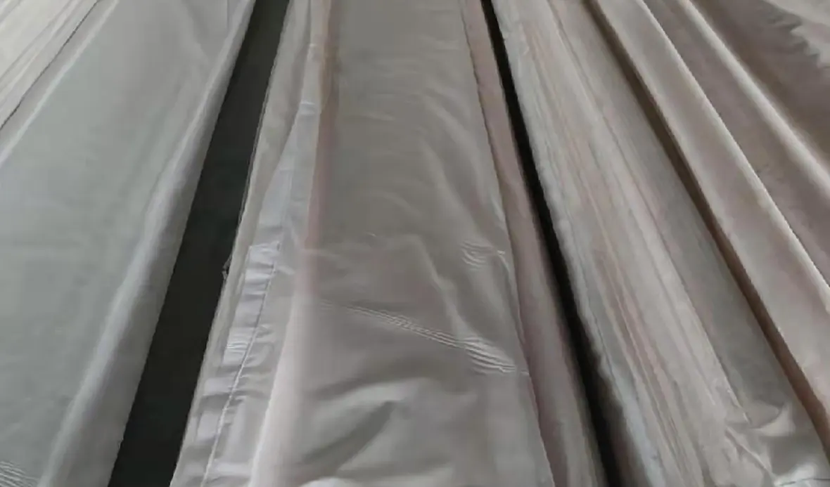 Pvc-anti-slip-overall-stair-step-strip-10