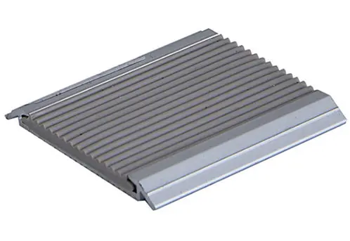 Aluminium-alloy-non-slip-stairnosing1