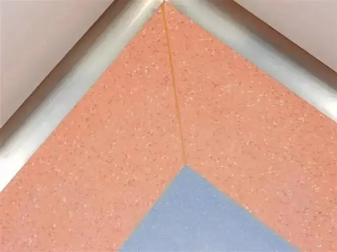 Is the thicker the PVC flooring, the longer the service life？