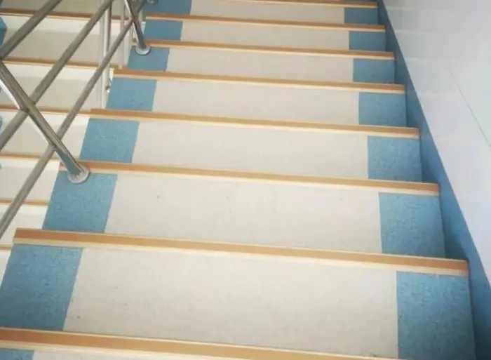 The advantages of commercial PVC floor (7).jpg